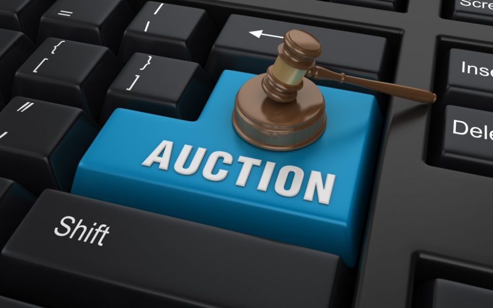 How do online auctions work?