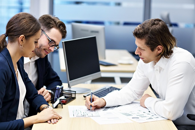 How to choose the right agent for your property sale How to choose the right agent for your property sale