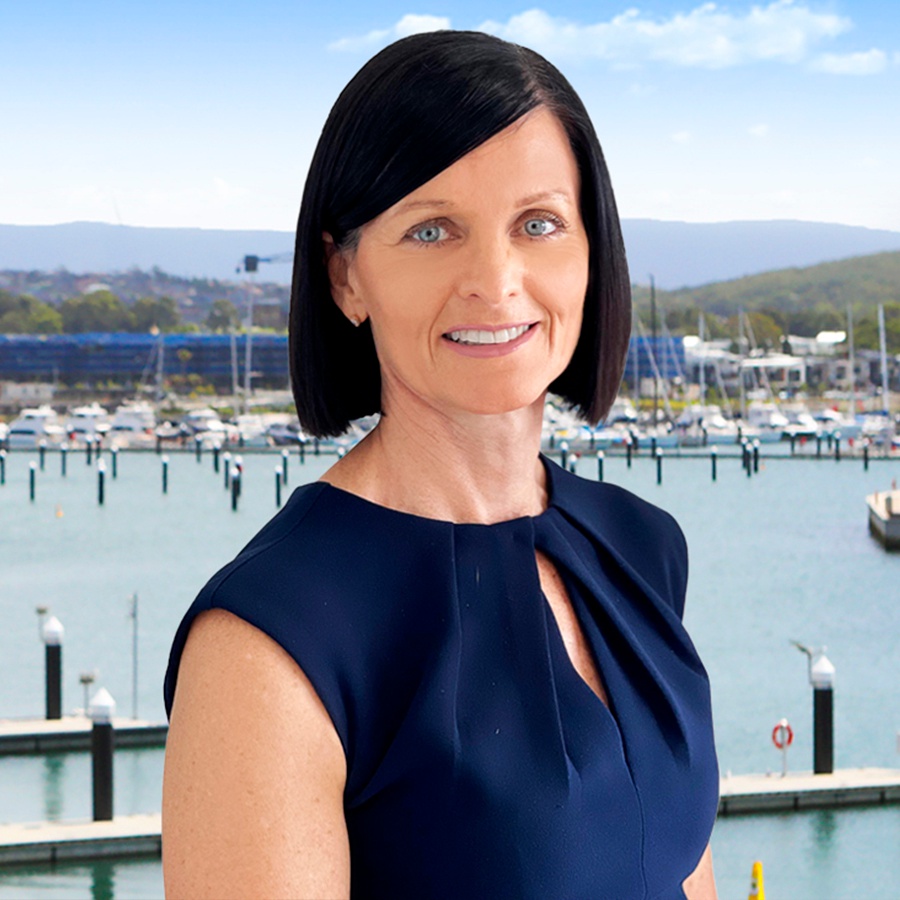 Jacqui Rowe